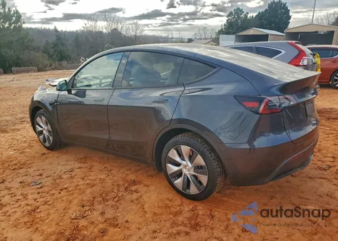 2024 Tesla Model Y z USA, uszkodzony, nr VIN 7SAYGDEE2RA222936